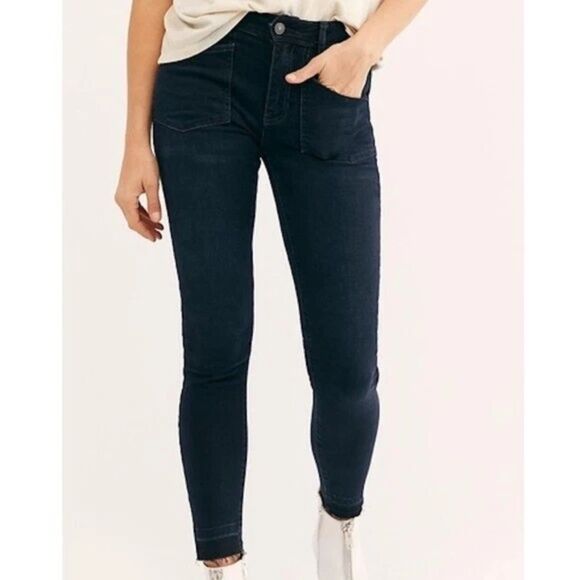 FREE PEOPLE | WE THE FREE Dark Wash Ivy Denim Pull On Raw Hem Skinny Jeans Sz 26 - Picture 1 of 9